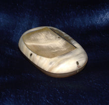 Load image into Gallery viewer, Miniature Horn Snuff Box
