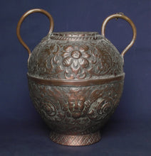 Load image into Gallery viewer, Italian Copper Pot with Repoussé Decoration
